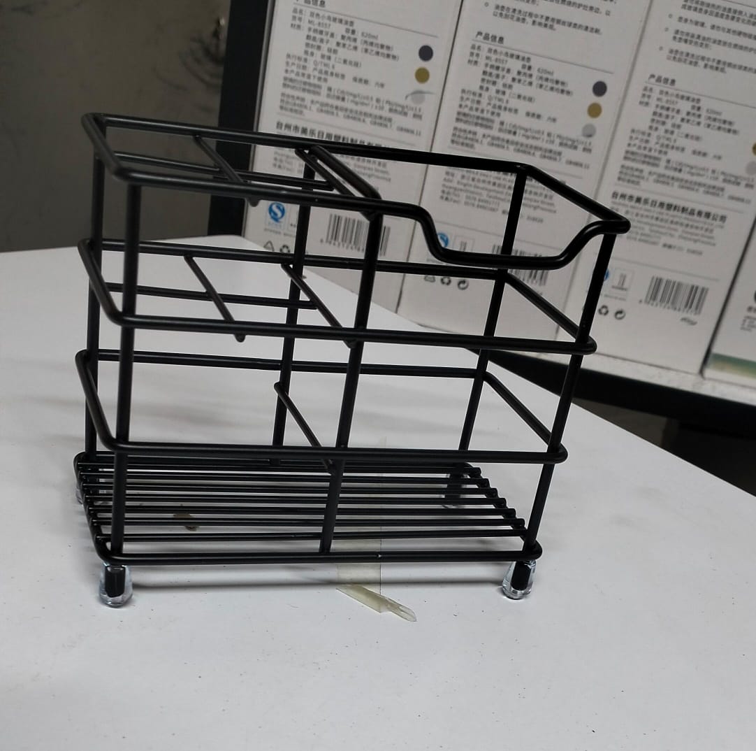Metallic simple multipurpose organizer .