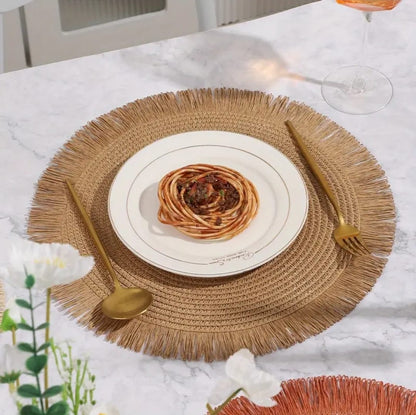 High-quality woven table/placemats.