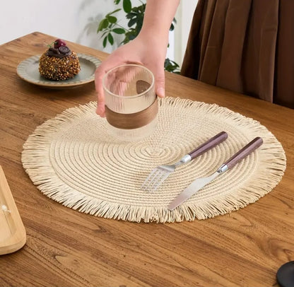 High-quality woven table/placemats.