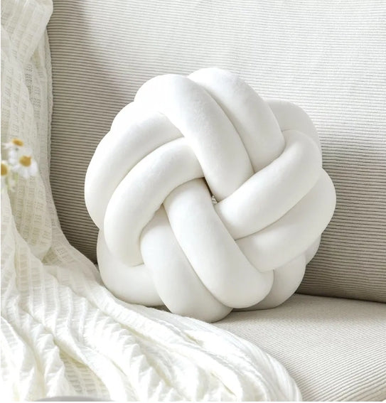 Knot pillows