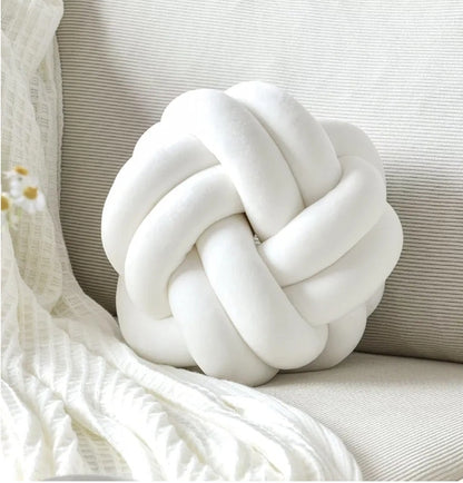 Knot pillows