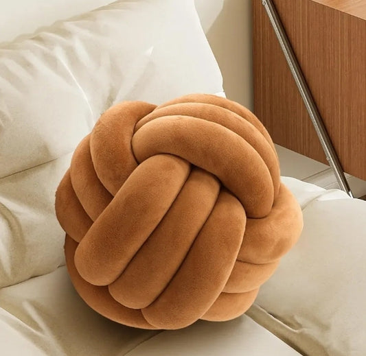 Knot pillows