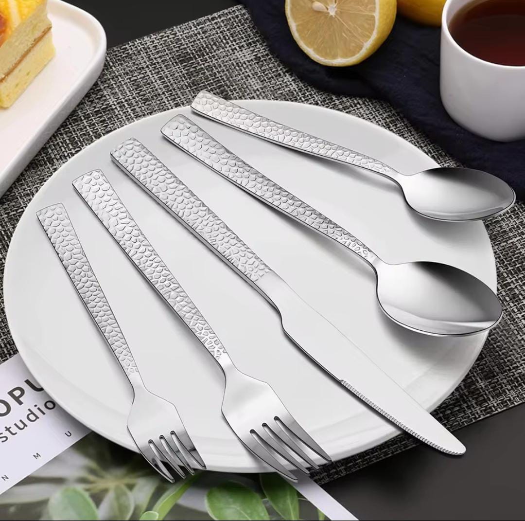 24pcs Luxury cutlery set stainless steel.