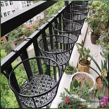 Metal plant railing flower pot holder