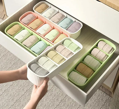 Plastic 5 compartment organizer