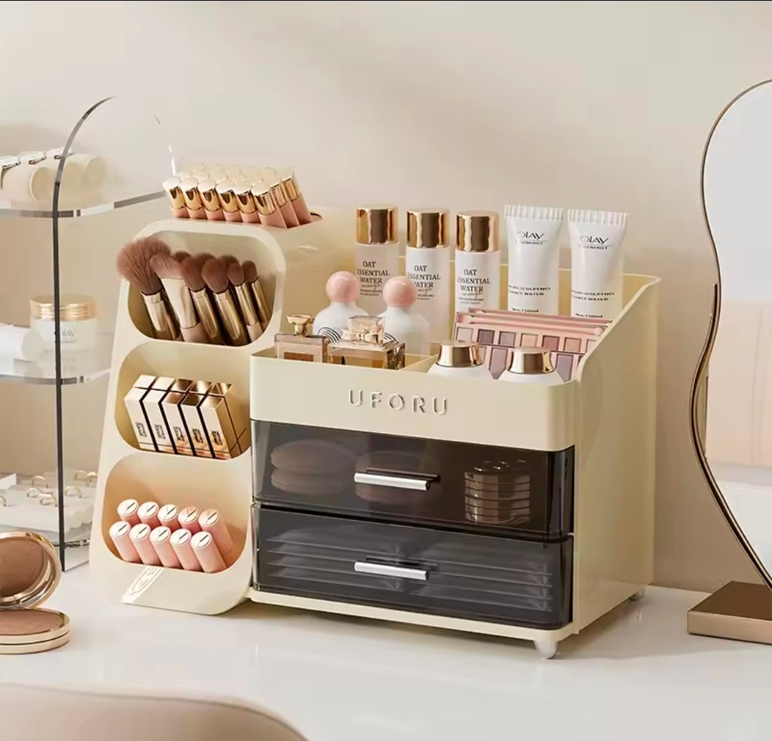 Makeup storage box/cosmetic organizer