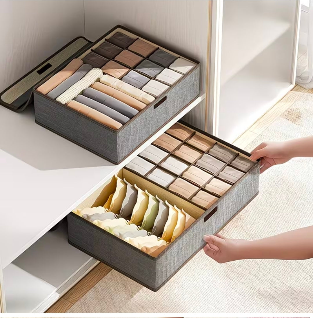 17 Grid Sock & Underwear Storage Box with Lid