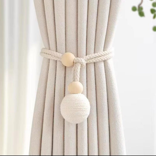 Curtain tieback