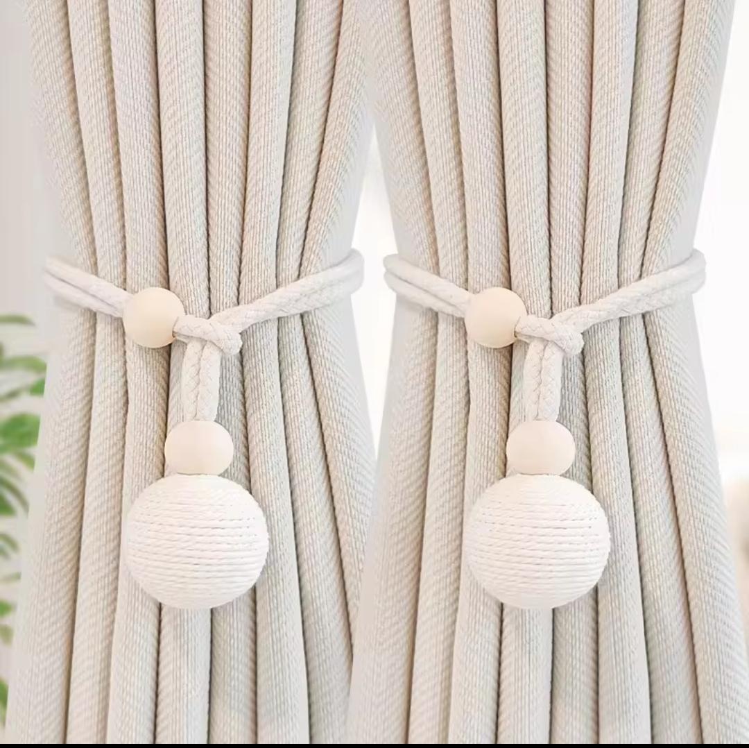 Curtain tieback