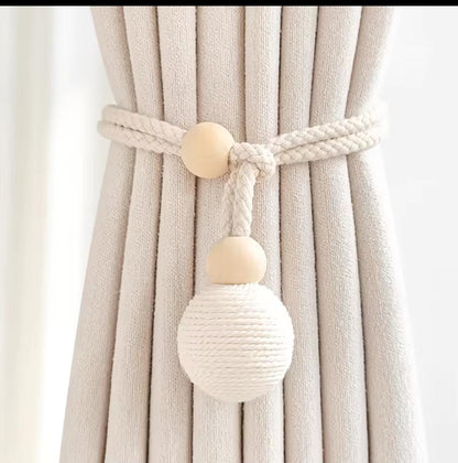 Curtain tieback