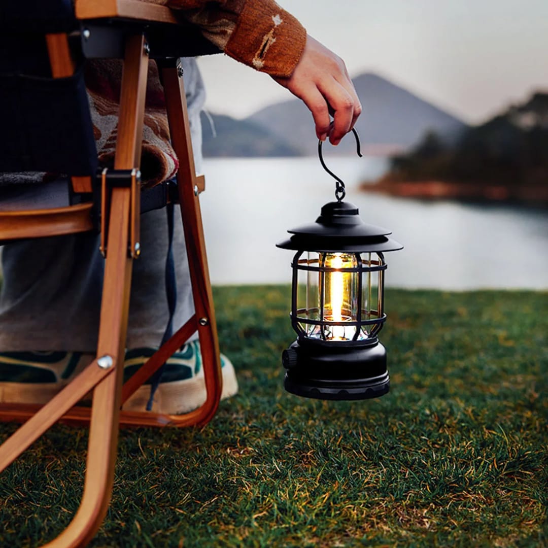 Multifuctional camping light