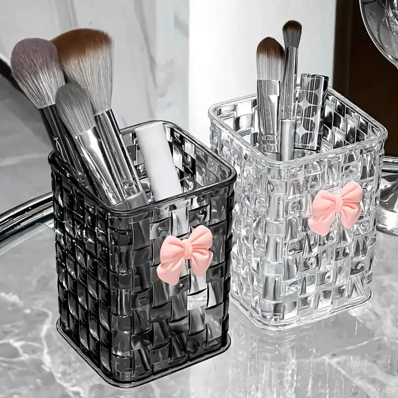 Acrylic makeup brushes storage