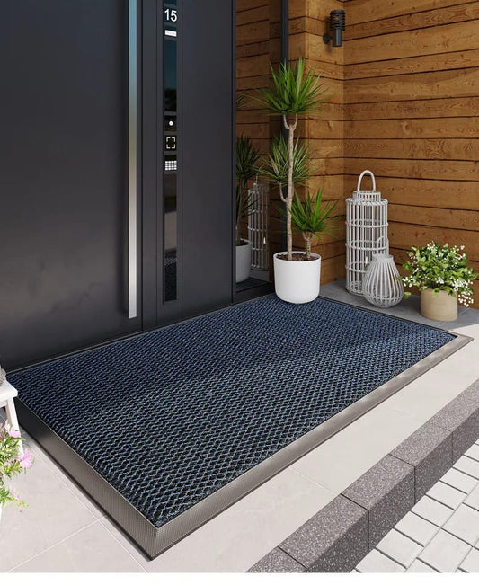 Non-slip heavy rubber doormat with a comfort feet feel.