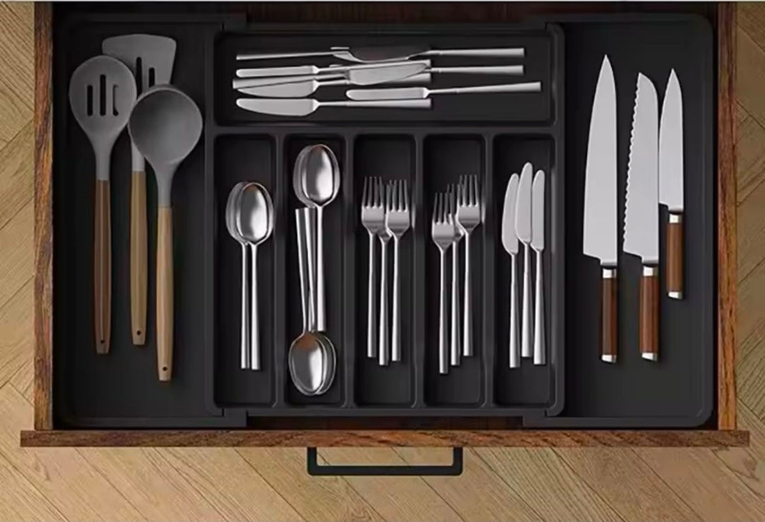 Expandable Cutlery Drawer organizer 