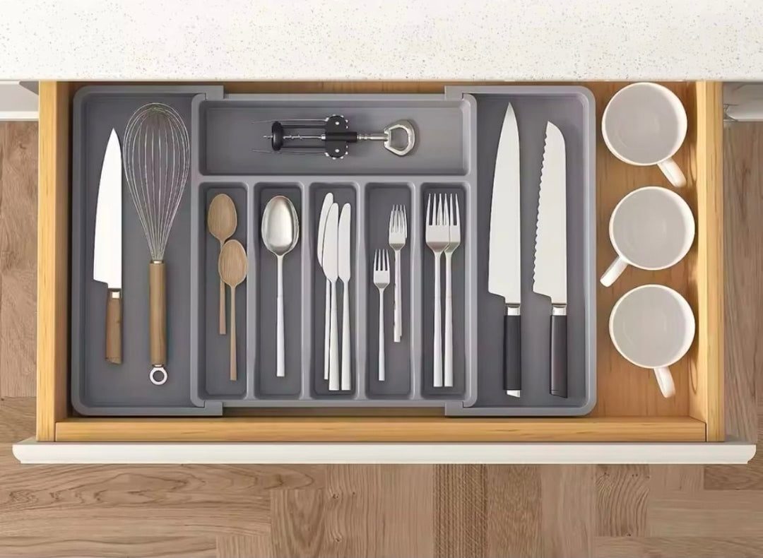 Expandable Cutlery Drawer organizer 